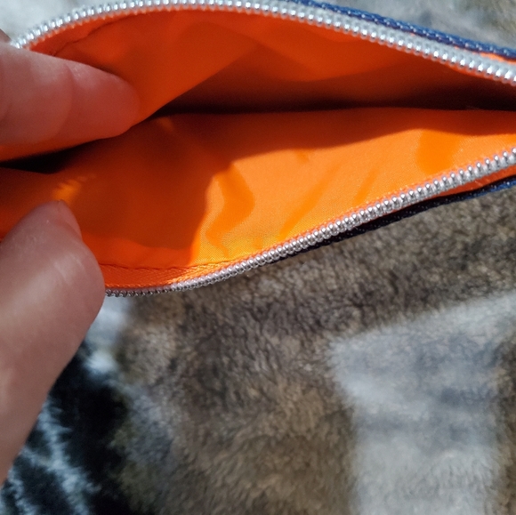💄💋 MAKE-UP BAG - Picture 1 of 3